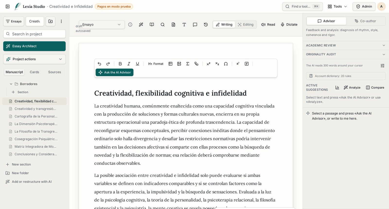 Captura del espacio de trabajo de Lexia Studio con el editor y el asesor de IA